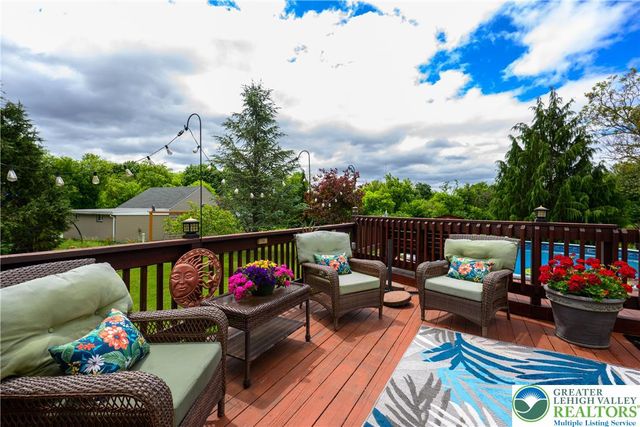 522 East Main Street, Bath Boro, PA 18014