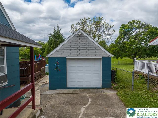 522 East Main Street, Bath Boro, PA 18014