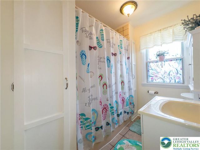 522 East Main Street, Bath Boro, PA 18014
