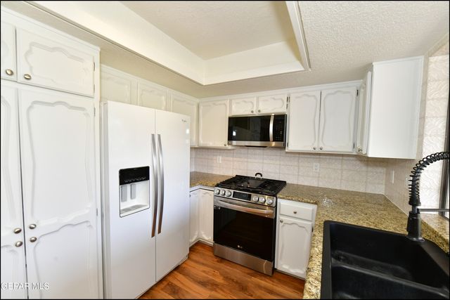 5852 MIRA SERENA Drive, El Paso, TX 79912