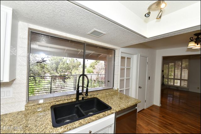 5852 MIRA SERENA Drive, El Paso, TX 79912