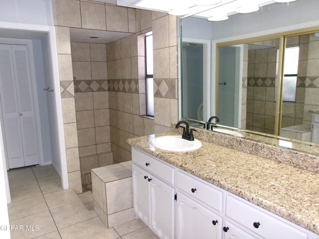 5852 MIRA SERENA Drive, El Paso, TX 79912