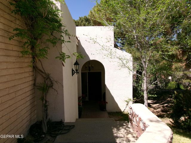 5852 MIRA SERENA Drive, El Paso, TX 79912