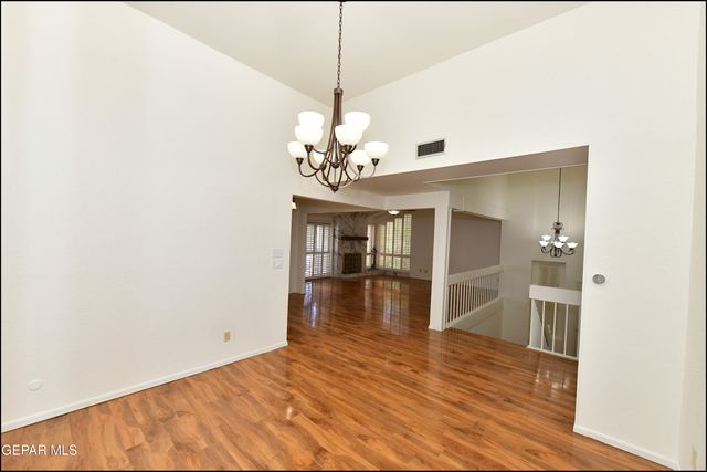 5852 MIRA SERENA Drive, El Paso, TX 79912