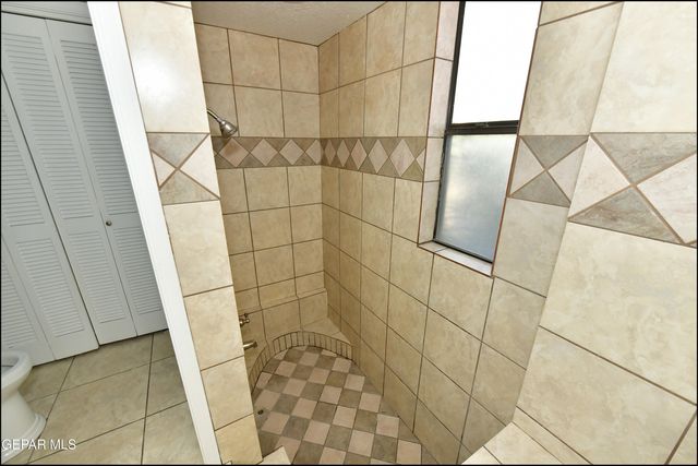 5852 MIRA SERENA Drive, El Paso, TX 79912
