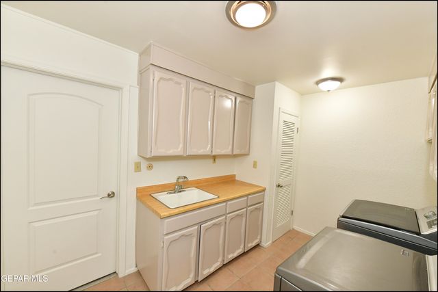 5852 MIRA SERENA Drive, El Paso, TX 79912