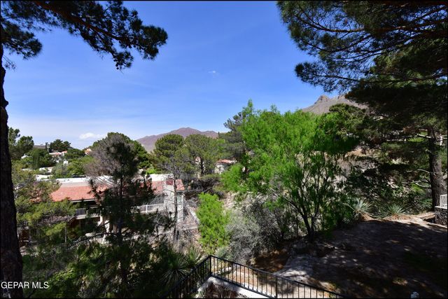 5852 MIRA SERENA Drive, El Paso, TX 79912