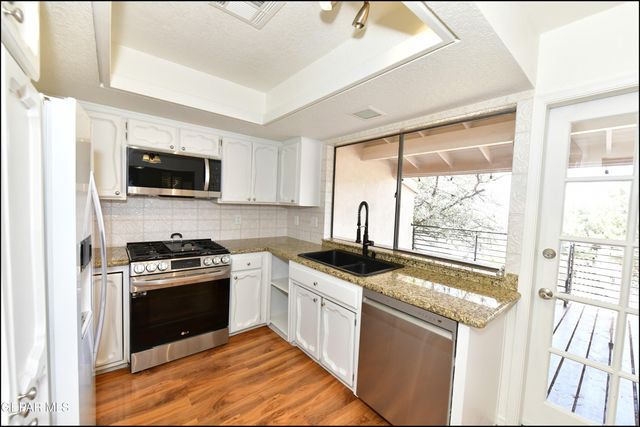 5852 MIRA SERENA Drive, El Paso, TX 79912