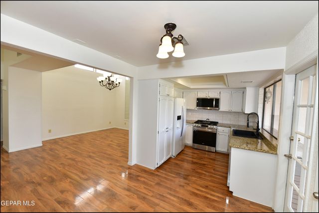 5852 MIRA SERENA Drive, El Paso, TX 79912
