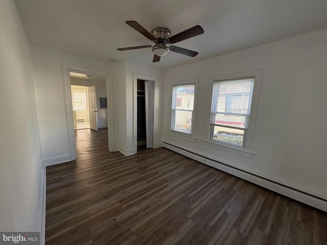 2084A FARMINGTON AVE, Boyertown, PA 19512