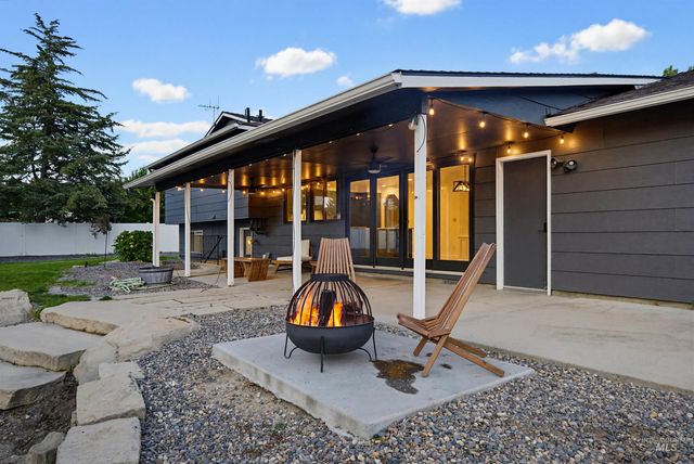 11800 W Reutzel Dr, Boise, ID 83709
