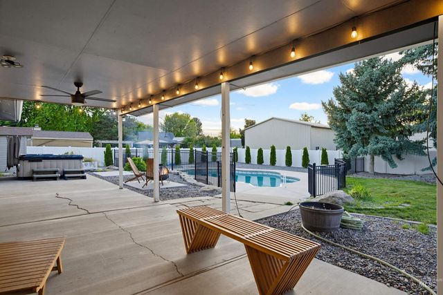 11800 W Reutzel Dr, Boise, ID 83709