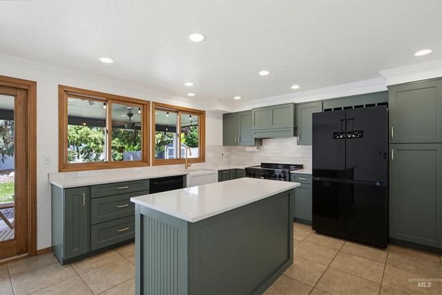 11800 W Reutzel Dr, Boise, ID 83709