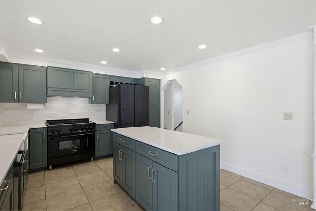 11800 W Reutzel Dr, Boise, ID 83709