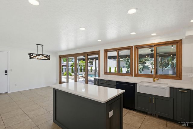11800 W Reutzel Dr, Boise, ID 83709