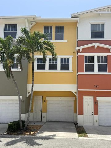 767 MILLBRAE Court 2, West Palm Beach, FL 33401