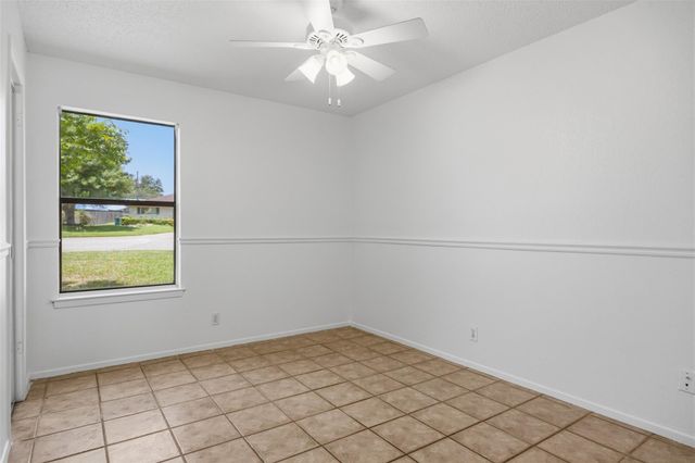 2702 Julie CV, Taylor, TX 76574