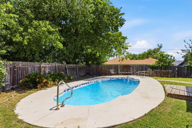 2702 Julie CV, Taylor, TX 76574