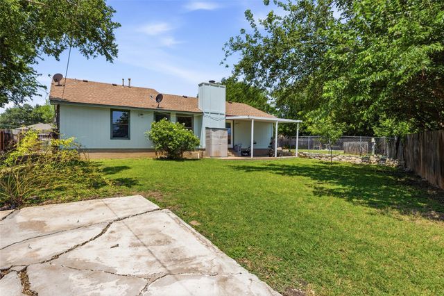 2702 Julie CV, Taylor, TX 76574