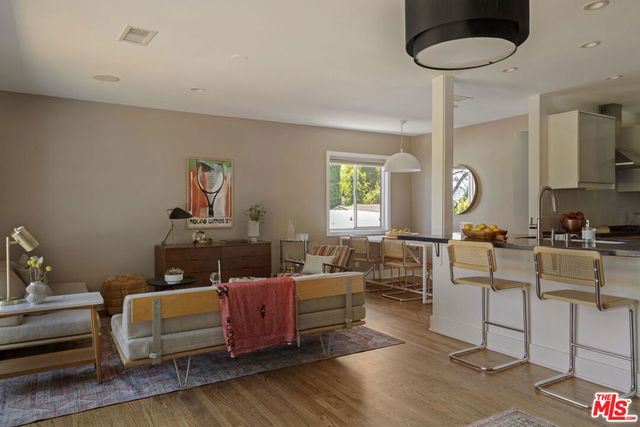 4210 Palmero Drive, Los Angeles, CA 90065