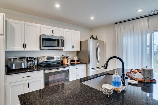 3405 Dewdrop Way, Batavia, OH 45103