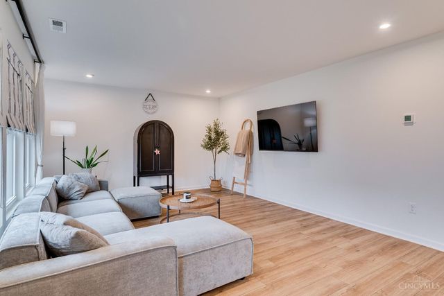 3405 Dewdrop Way, Batavia, OH 45103