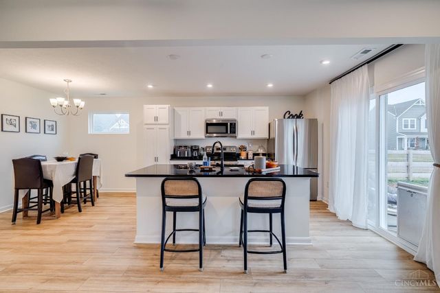 3405 Dewdrop Way, Batavia, OH 45103