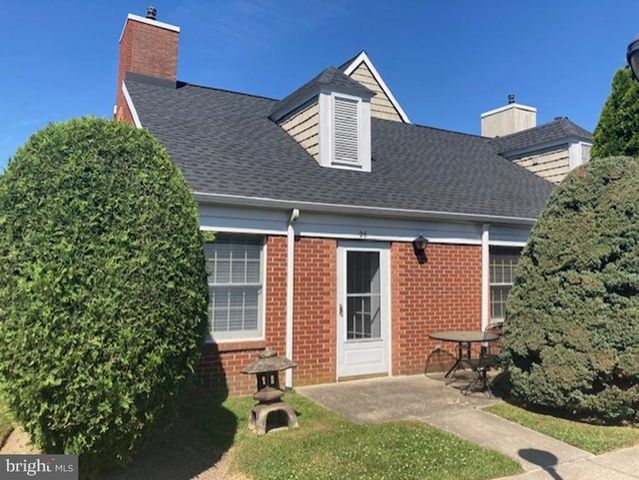 26 W VILLAGE RD, Newark, DE 19713