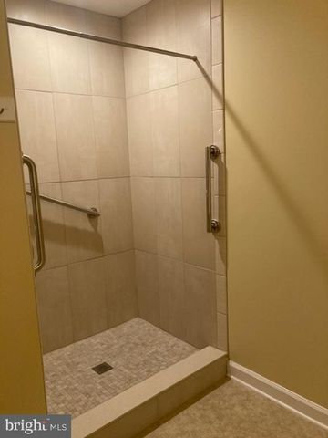 26 W VILLAGE RD, Newark, DE 19713