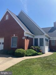 26 W VILLAGE RD, Newark, DE 19713