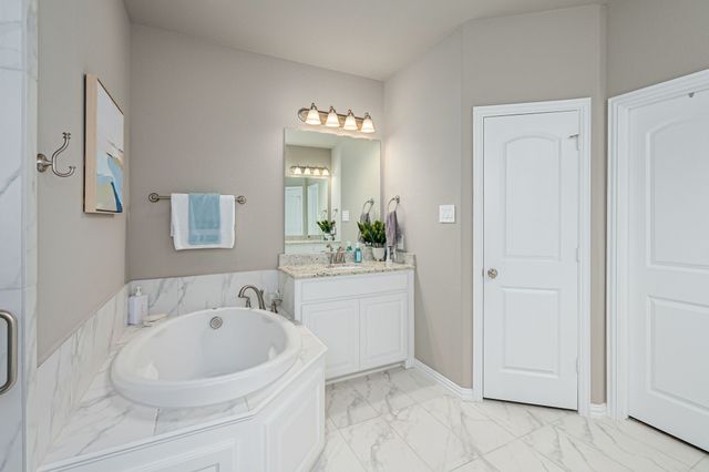 107 Cedar Elm Lane, Nevada, TX 75173