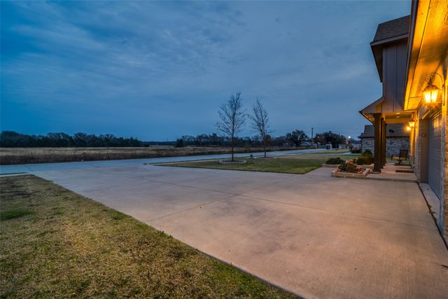 107 Cedar Elm Lane, Nevada, TX 75173