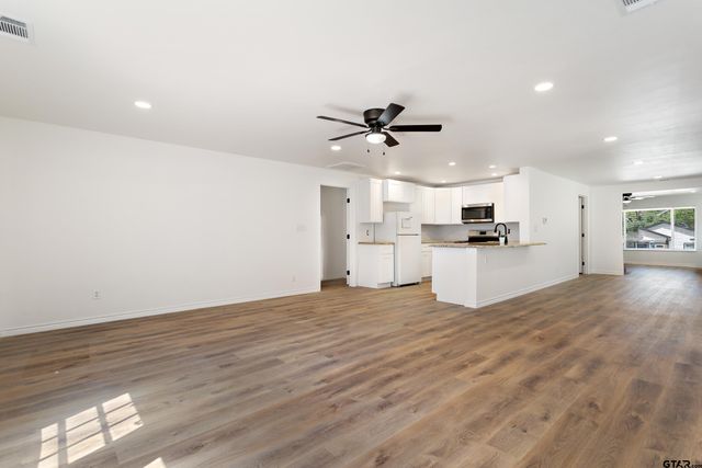500 W Vance, Tyler, TX 75702