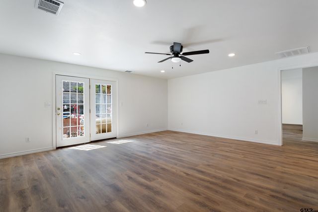 500 W Vance, Tyler, TX 75702