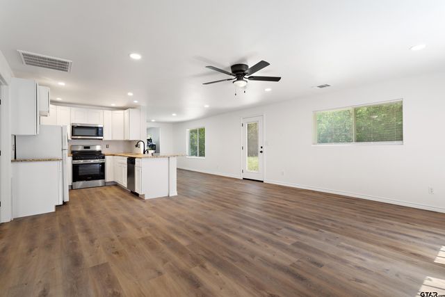 500 W Vance, Tyler, TX 75702