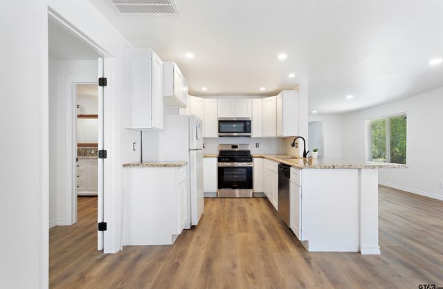 500 W Vance, Tyler, TX 75702