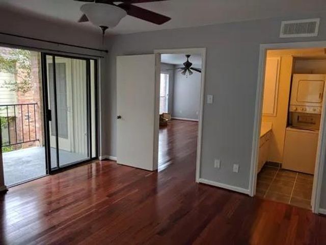 1601 S Shepherd Drive 218, Houston, TX 77019