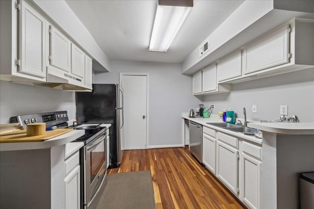 1601 S Shepherd Drive 218, Houston, TX 77019
