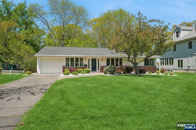 17 Tyndall Road, South Brunswick, NJ 08824