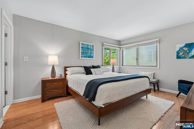 17 Tyndall Road, South Brunswick, NJ 08824