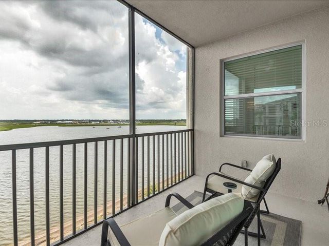 19116 SCALLOP LOOP 303, Lakewood Ranch, FL 34211