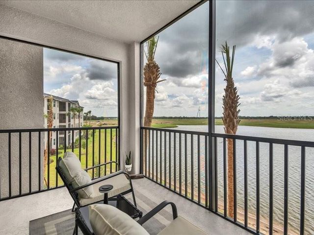 19116 SCALLOP LOOP 303, Lakewood Ranch, FL 34211