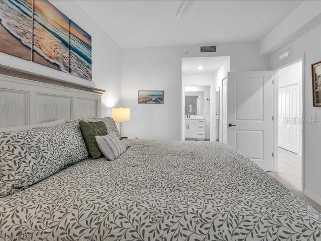 19116 SCALLOP LOOP 303, Lakewood Ranch, FL 34211