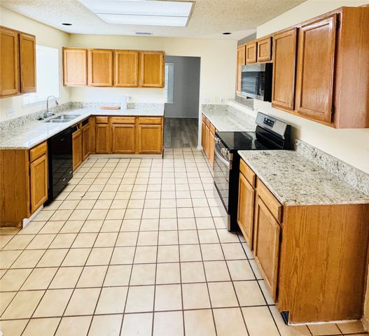 700 Retriever Lane, Mesquite, TX 75150