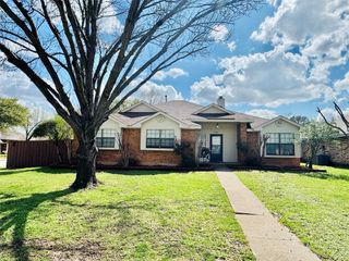 700 Retriever Lane, Mesquite, TX 75150