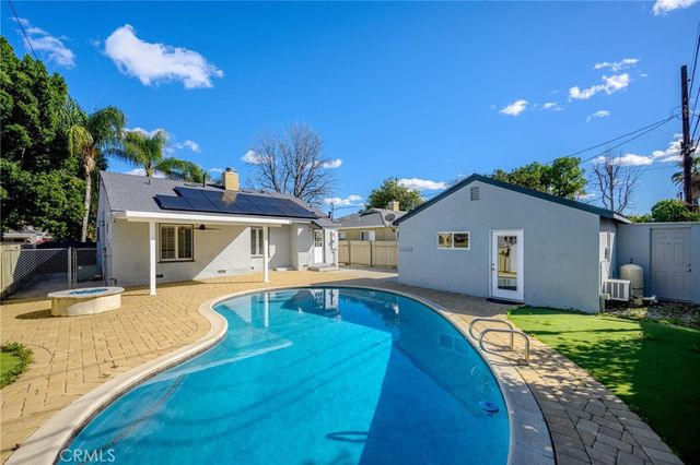 6637 Capps, Reseda, CA 91335