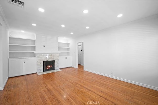 6637 Capps, Reseda, CA 91335