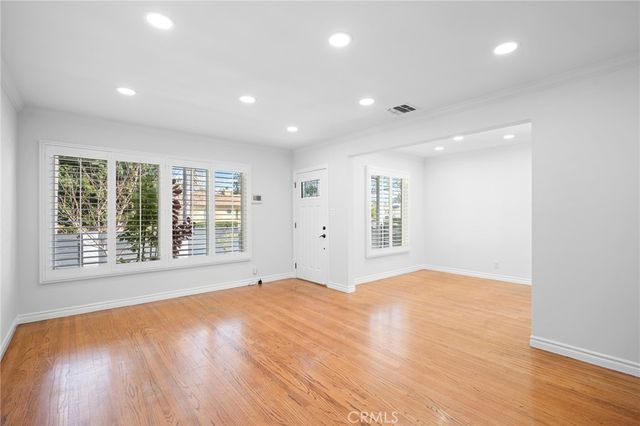 6637 Capps, Reseda, CA 91335