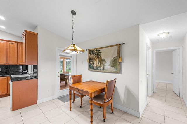 524 SE Nome Drive, Port St. Lucie, FL 34984