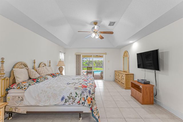 524 SE Nome Drive, Port St. Lucie, FL 34984